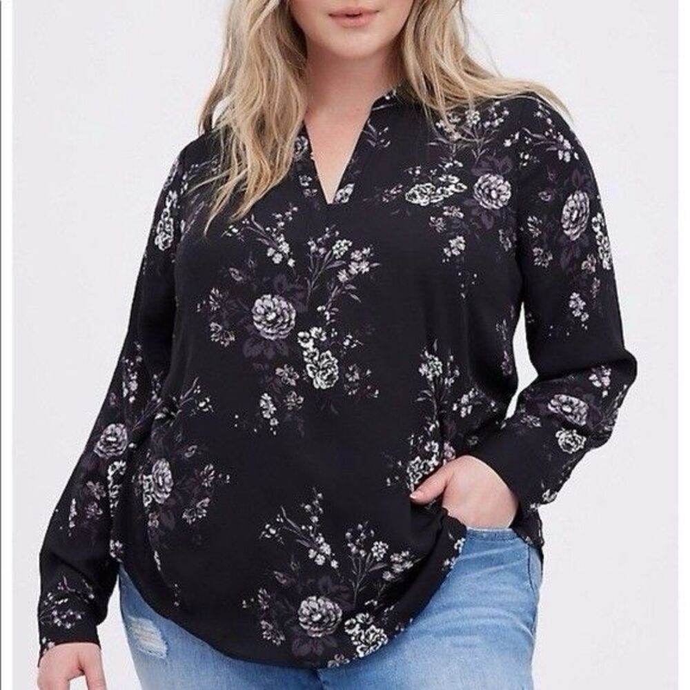 Torrid Georgette Hi-Low Pullover Long Sleeve Blouse Size 1 Black Gray Floral